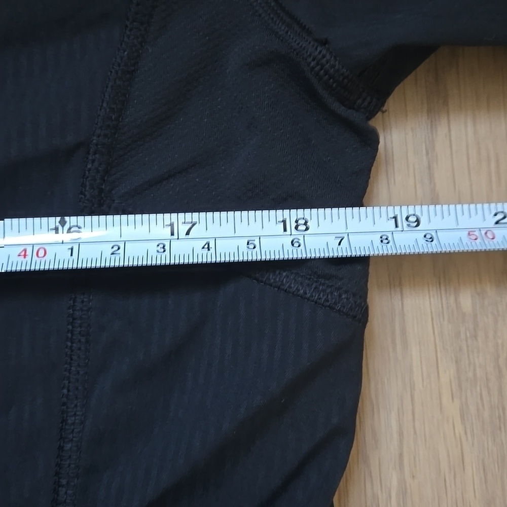 Lululemon Mission Long Sleeve Button Down Shirt Sz S - Picture 7 of 8